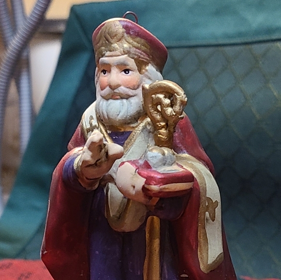 Limited Edition Traditions of Santa Orname… - Picture 8 of 9